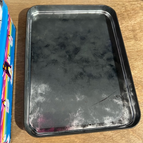 Vintage Lisa Frank Penguin tin - Picture 6 of 9